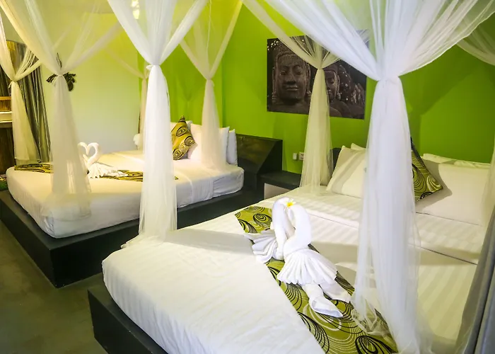 Hotel Hak Huot 4*